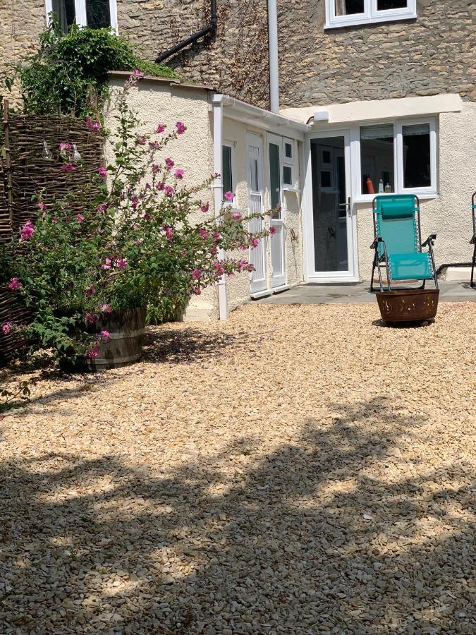 Cotswold Coombe Cottage Wotton-under-Edge Exterior foto